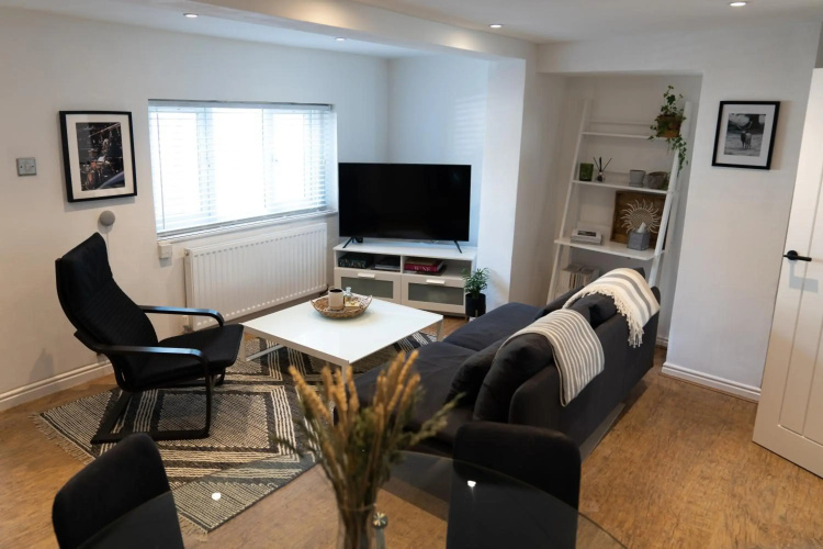 Bower Apartment