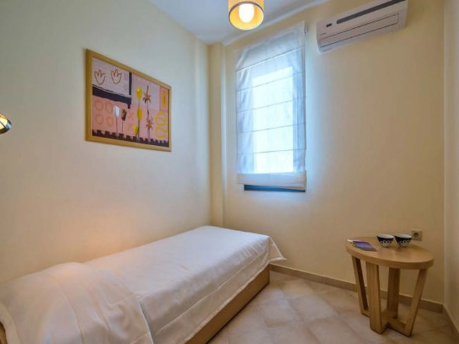 Carme VillasOver view