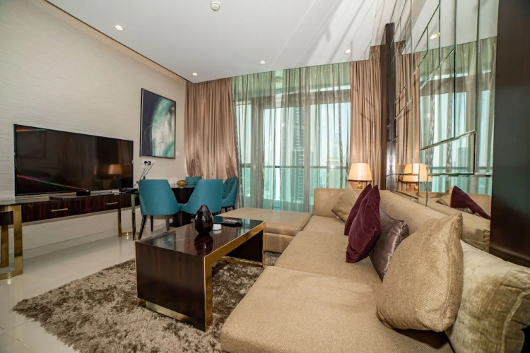 Lovely 2 Bedroom Apartment Upper Crest