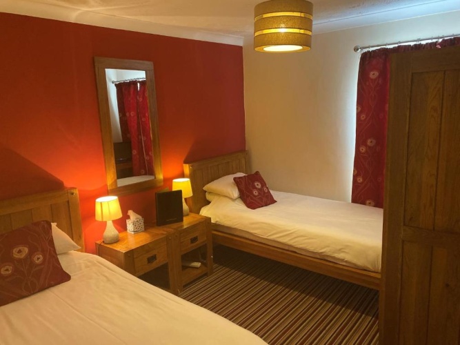 Standard Twin room