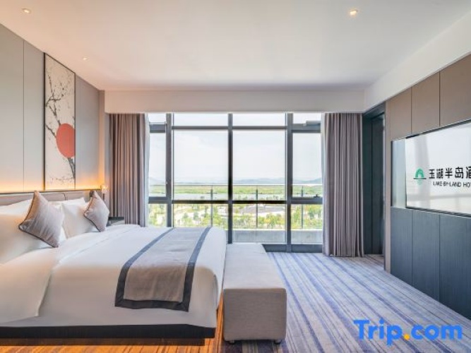 Double Suite with lake view