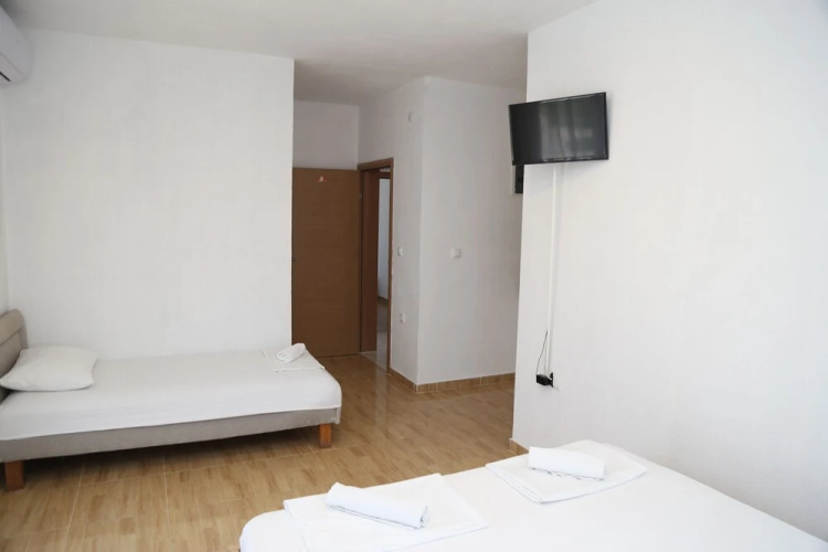 Inviting 1-bed Apartment in Ulcinj