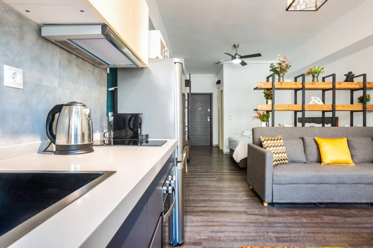 "sanders Home Suites - Pleasant Downtown Studio"