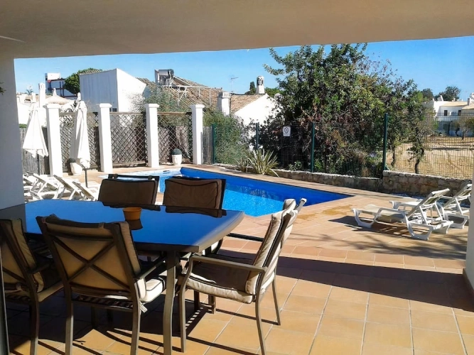 3 Bedrooms Villa