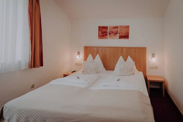 2 Bedrooms Standard Family room with balcony and with mountain view