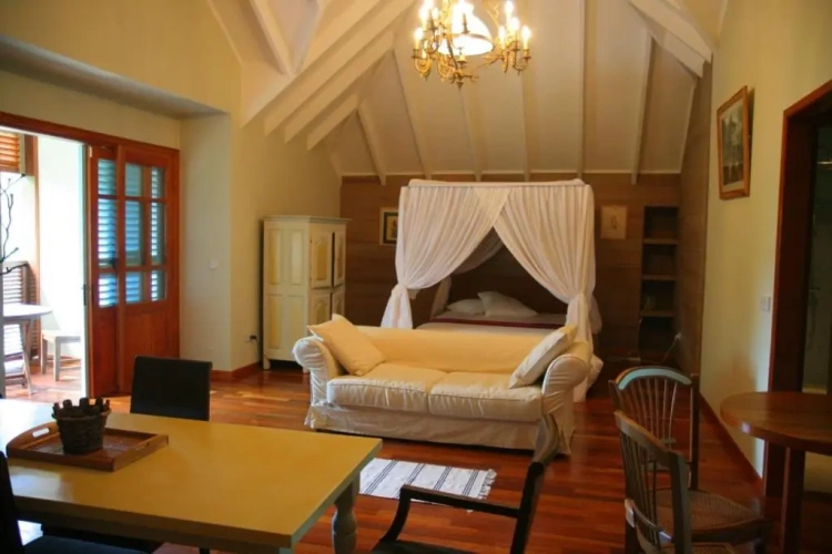 Suite with balcony and with view