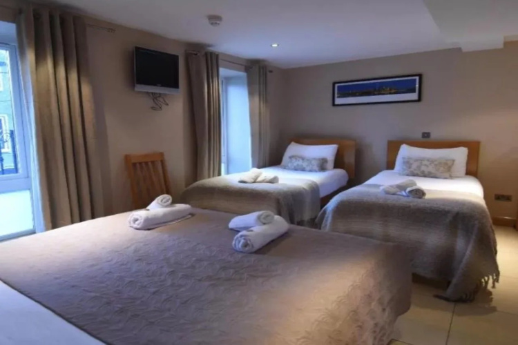 Eyre Square Townhouse