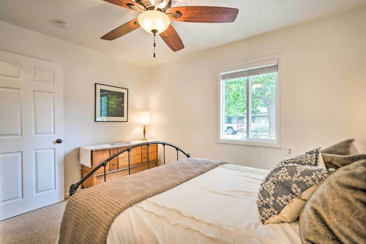 2 Bedrooms Cottage