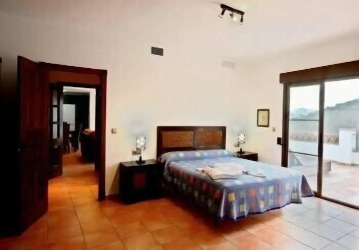 La Santa Cruz Apartments