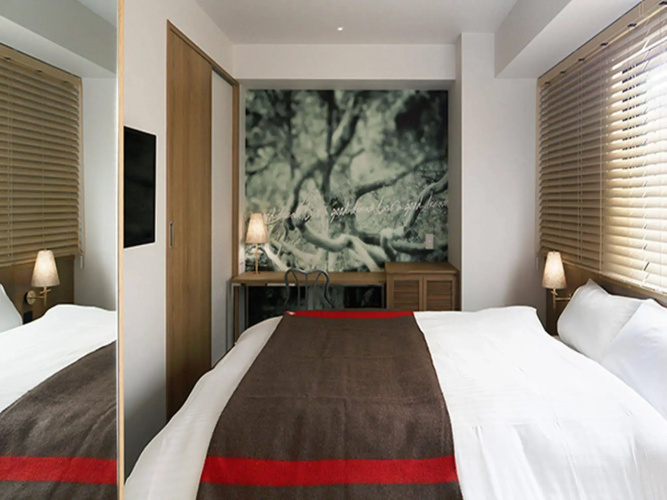 The Wall Hotel