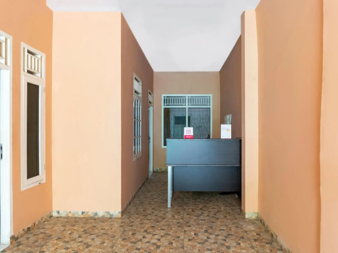 OYO 2898 Kost Irfani