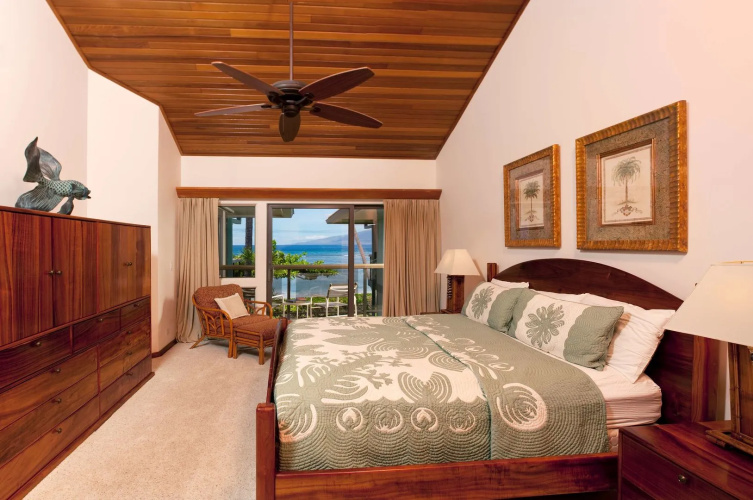 Puunoa - CoralTree Residence Collection