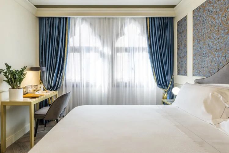 Deluxe Double room with canal view