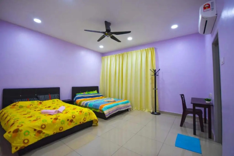 275 Sitiawan Homestay