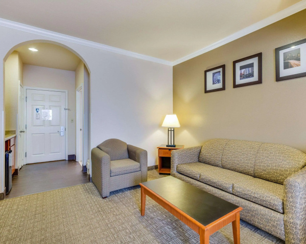 Comfort Suites Deer Park Pasadena