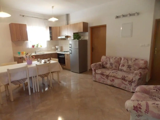 3 Bedrooms Cottage