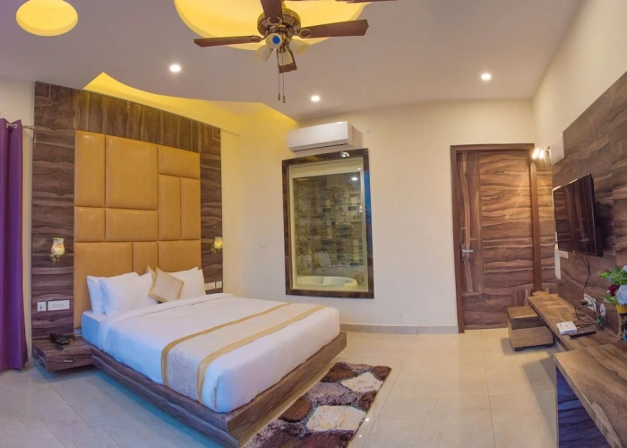 Presidential Suite with balcony