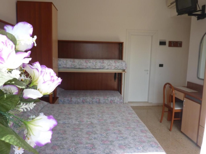 Standard Quadruple room
