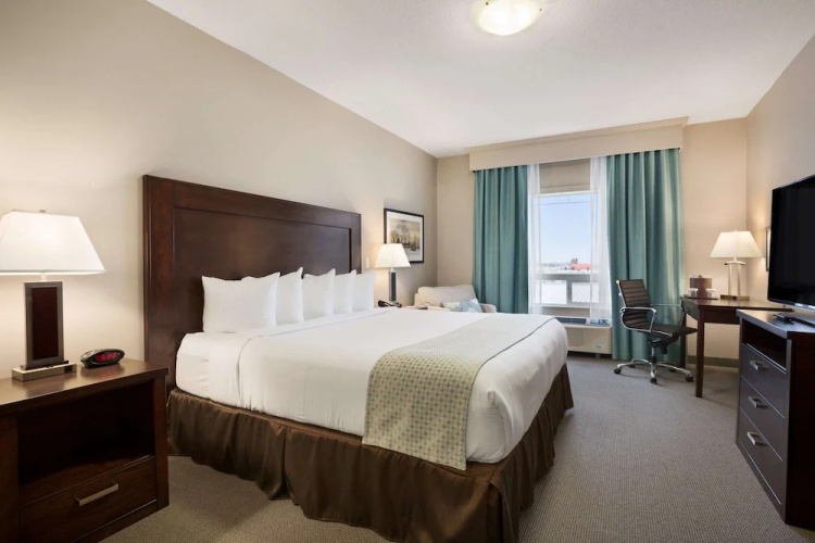 Ramada Emerald Park/Regina East