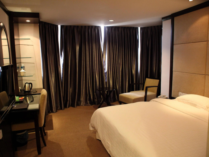 Country Hotel