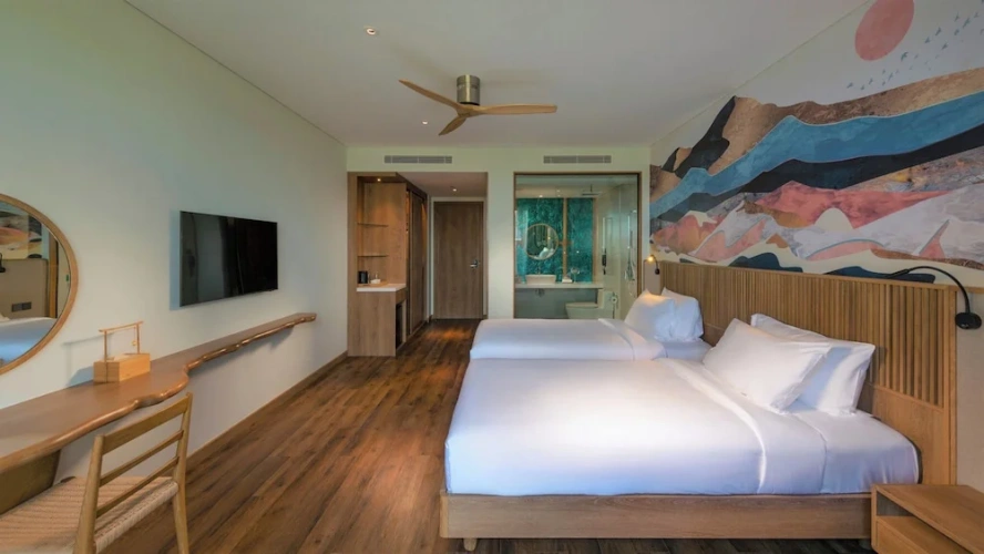 Deluxe Double room with balcony and with garden view
