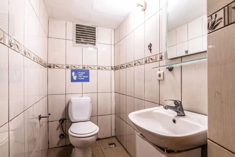 Cozy Home With Backyard in Sisli