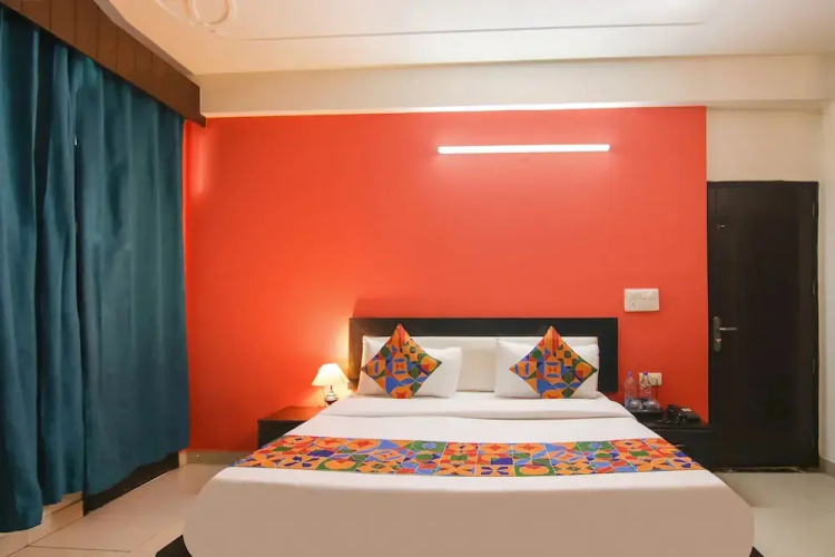 Fabhotel The Lavish Villa