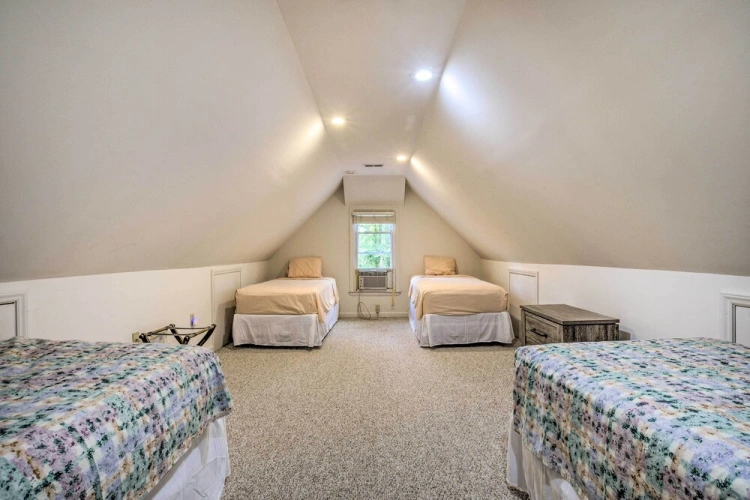 4 Bedrooms Cottage