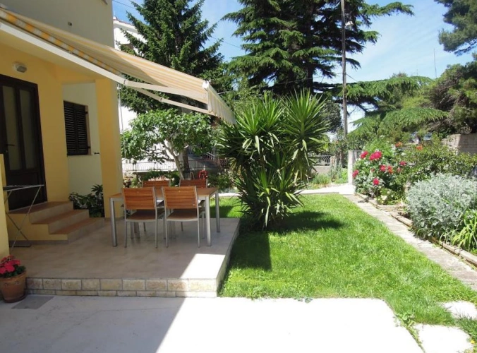 2 Bedrooms Classic Apartment