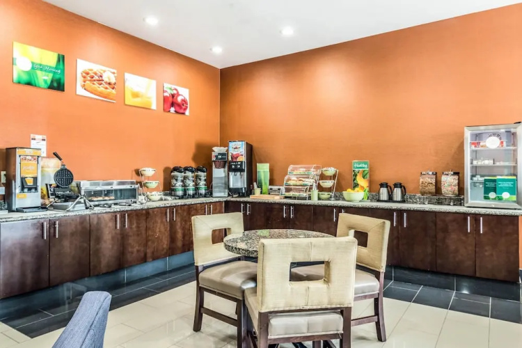 Comfort Inn & Suites Salem