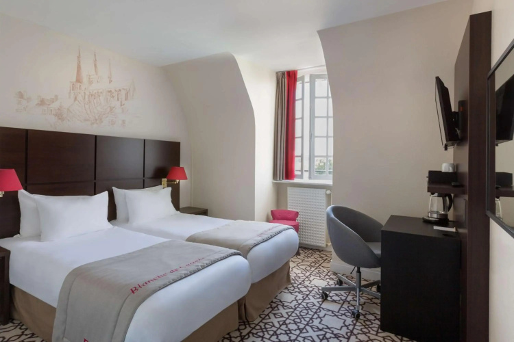 Best Western Blanche De Castille Dourdan