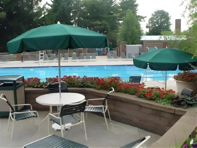 Bertram Inn At Glenmoor photo 13