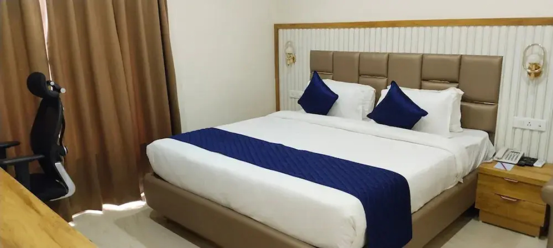 Eastin De Royale