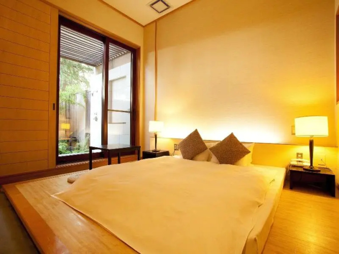 OYO 43999 Hotel Allamanda