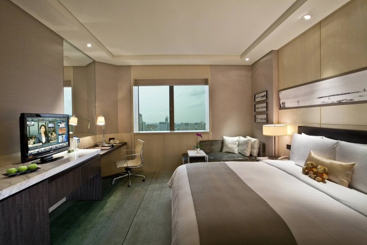 Shanghai Qilu Hotel