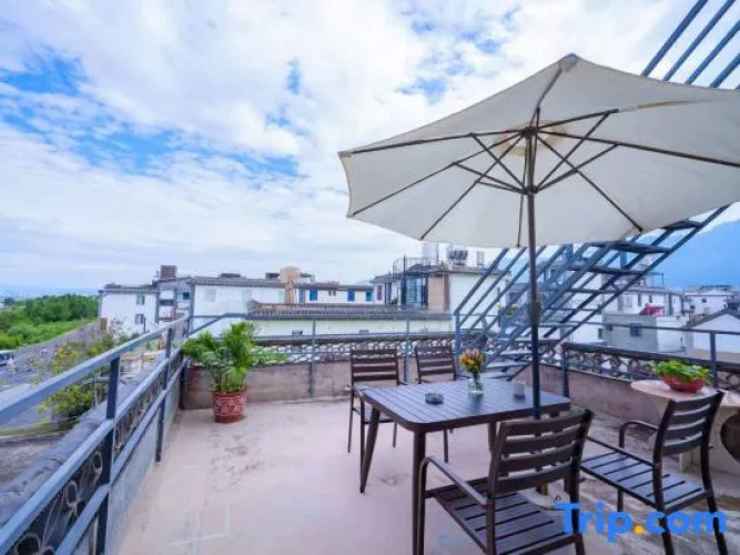 Blue Sea Light Language Homestay