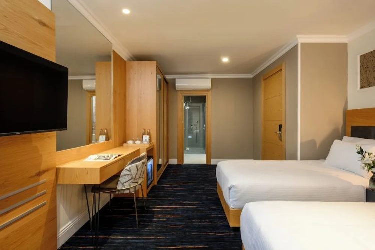 Superior Twin room with balcony