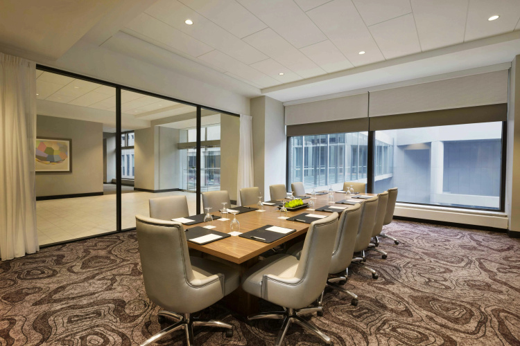 Embassy Suites by Hilton Minneapolis Downtown photo 8
