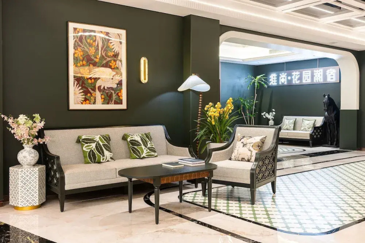 Vishan Garden Trendy Hostel