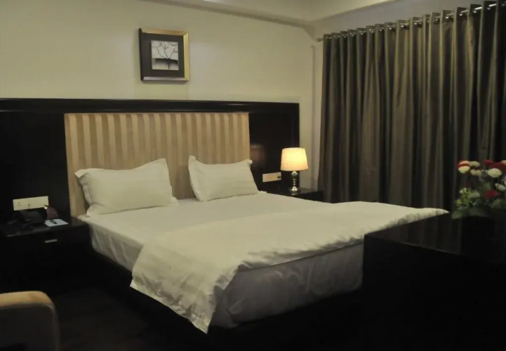 Fabhotel Prime Dev Aadi