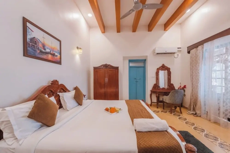 4 Bedrooms Luxury Villa