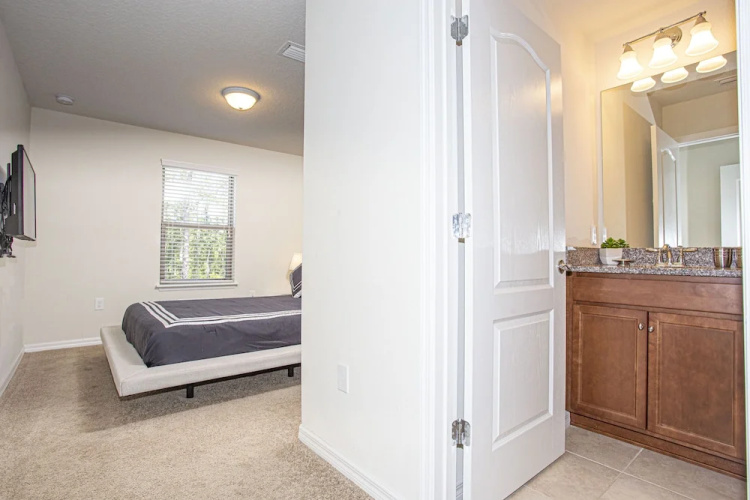 8879 Windsor Westside 57186/59042