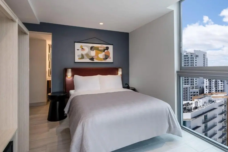 2 Bedrooms Suite with balcony