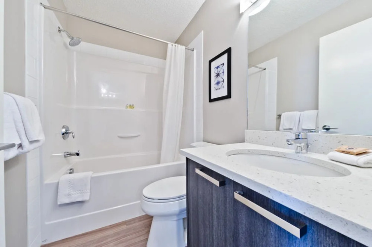 1410 Inglewood Condominium