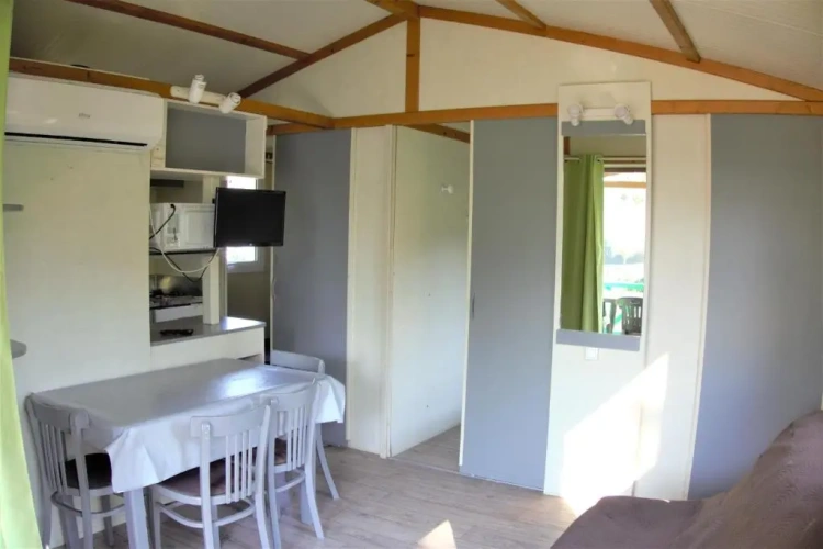 2 Bedrooms Chalet