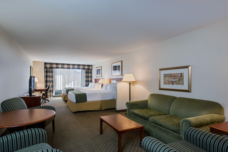 Quadruple Suite