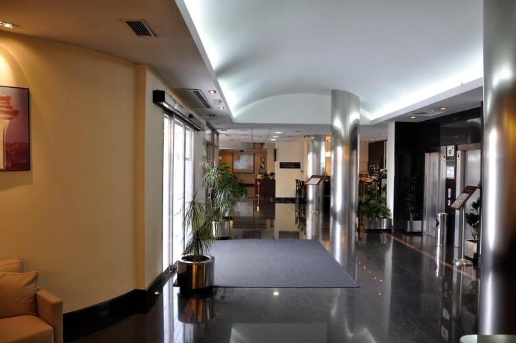 Hotel Clement Barajas