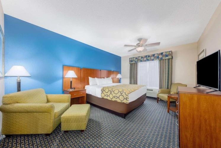 2 Bedrooms Suite
