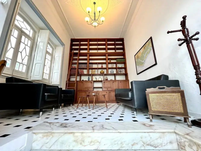 Olhão Historical House by Homing