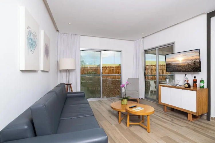 The Fives Beach Hotel & Residences photo 8